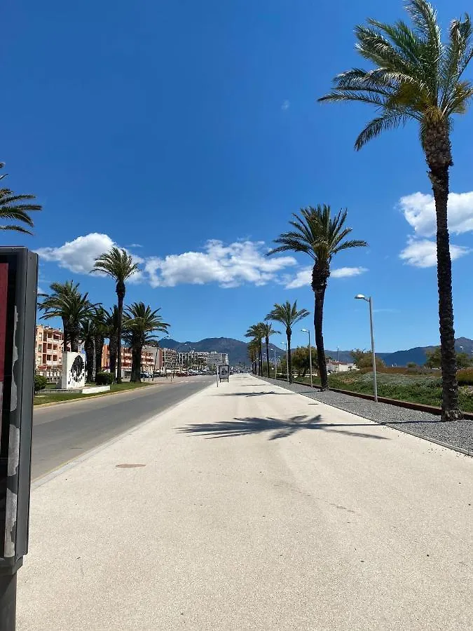 Gloria Crespo Edifici Sylvia Blue Room Empuriabrava Apartment